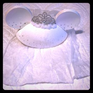 Disney bride’s ears